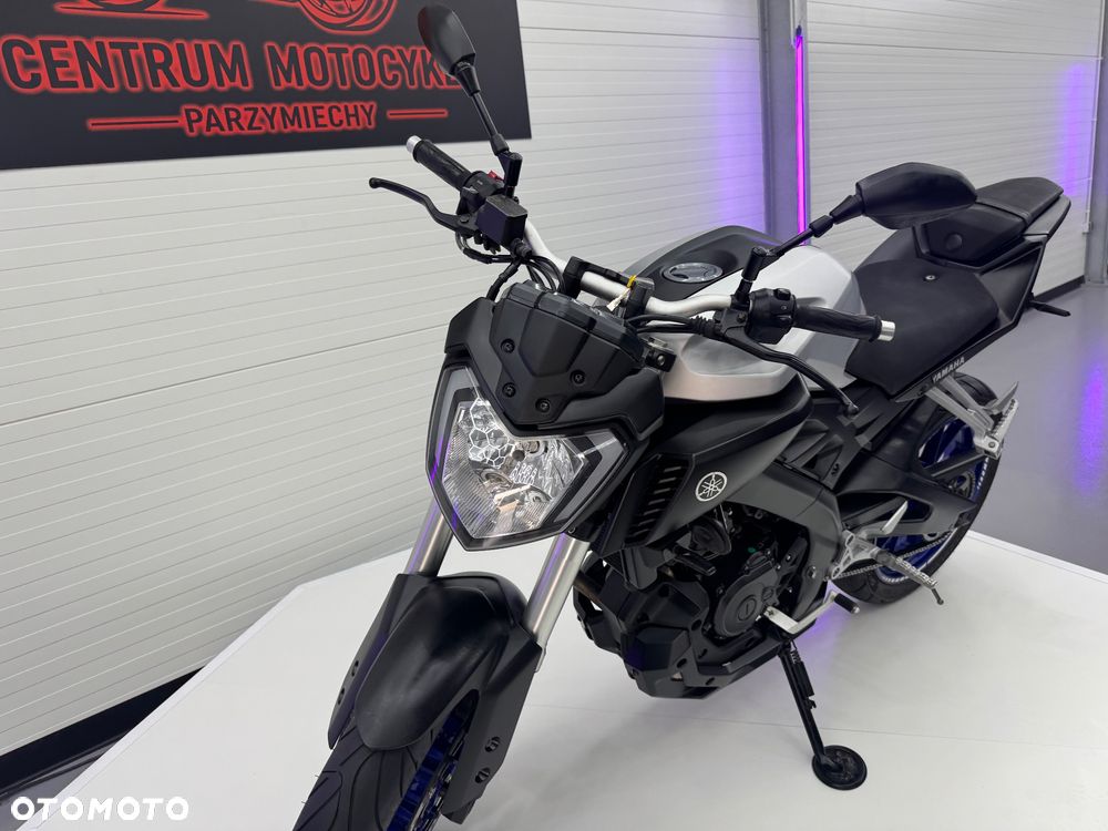 Yamaha MT - 33