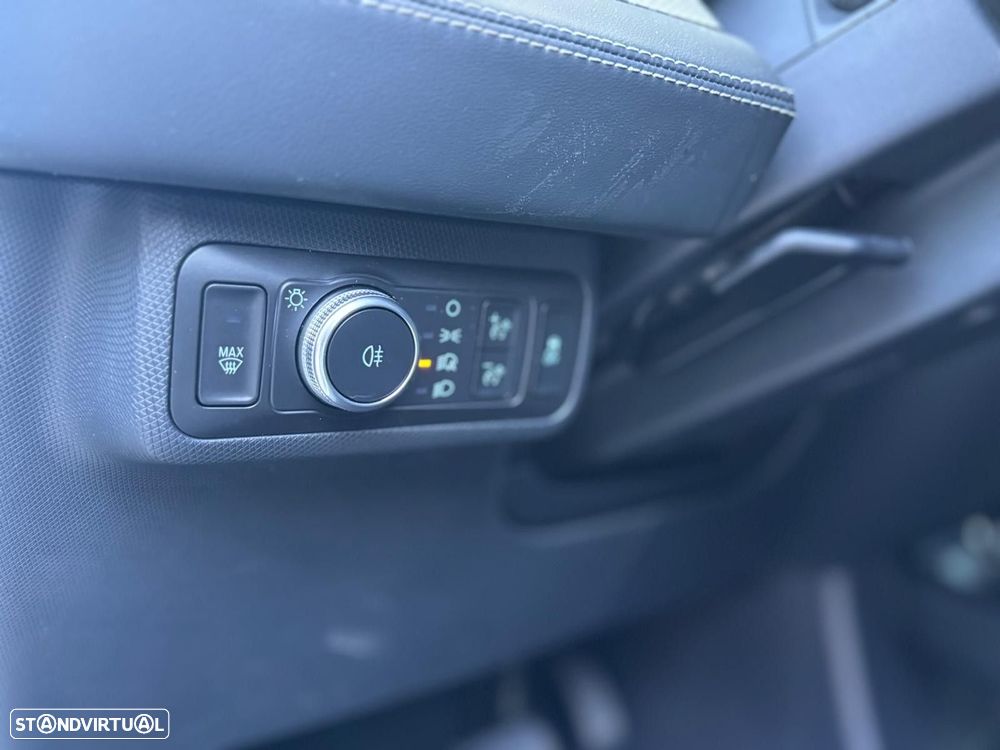 Ford Mustang Mach-E - 18