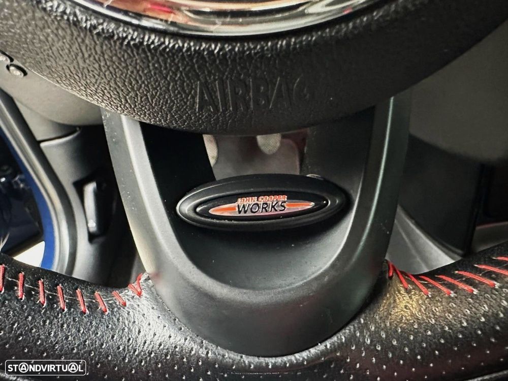 MINI 3 Portas Cooper D - 16