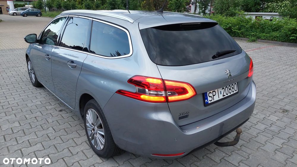Peugeot 308 SW 1.2 PureTech Allure S&S - 5