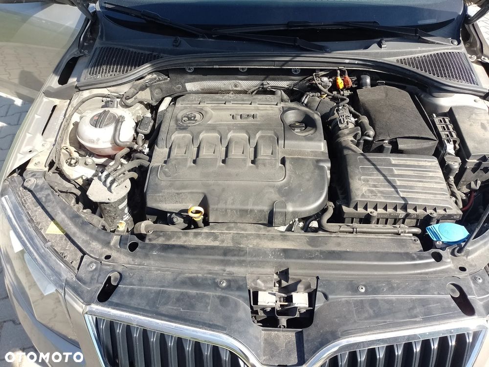 Skoda Octavia 1.6 TDI Green tec 4x4 Elegance - 15