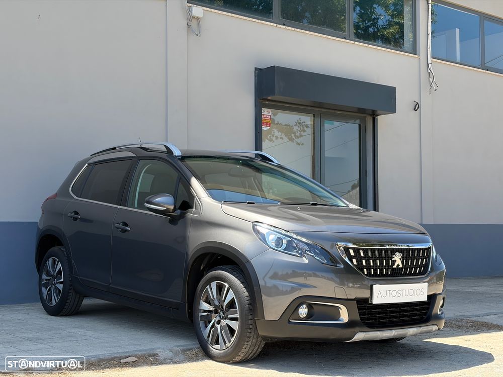 Peugeot 2008 1.2 PureTech Allure EAT6 - 3