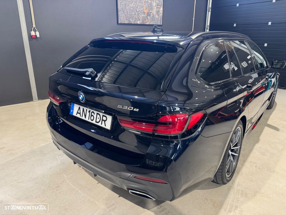 BMW 530 e Pack Desportivo M - 9