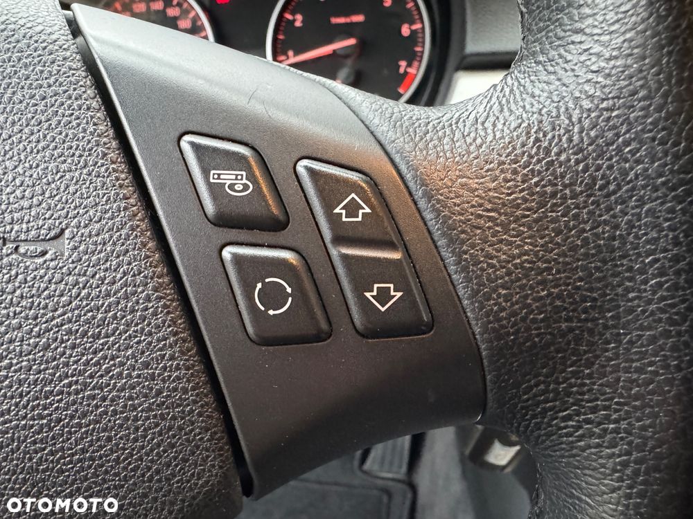 BMW Seria 3 320i Edition Sport - 17