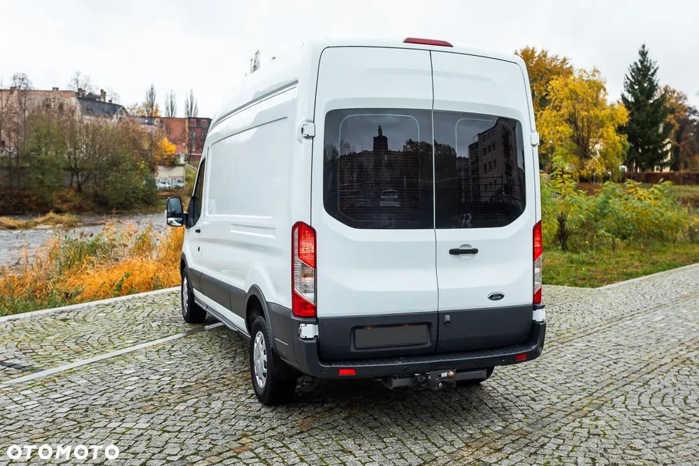 Ford Transit - 12