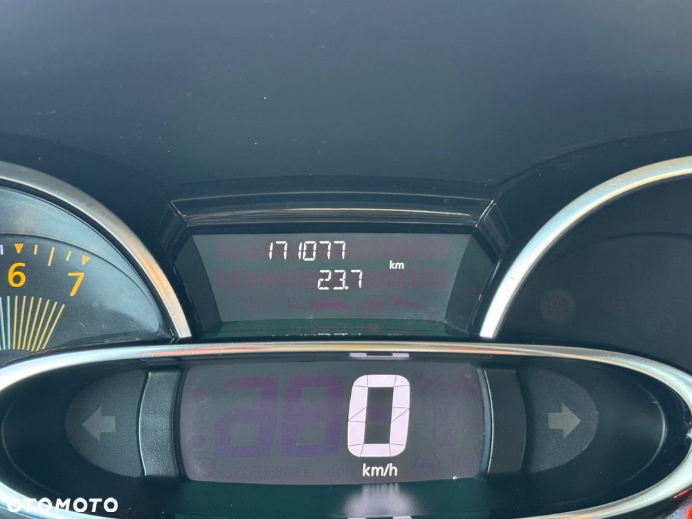 Renault Clio - 27