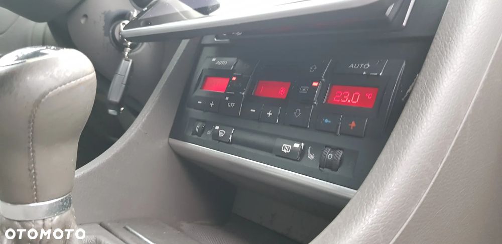 Audi A4 Limousine 1.6 - 12