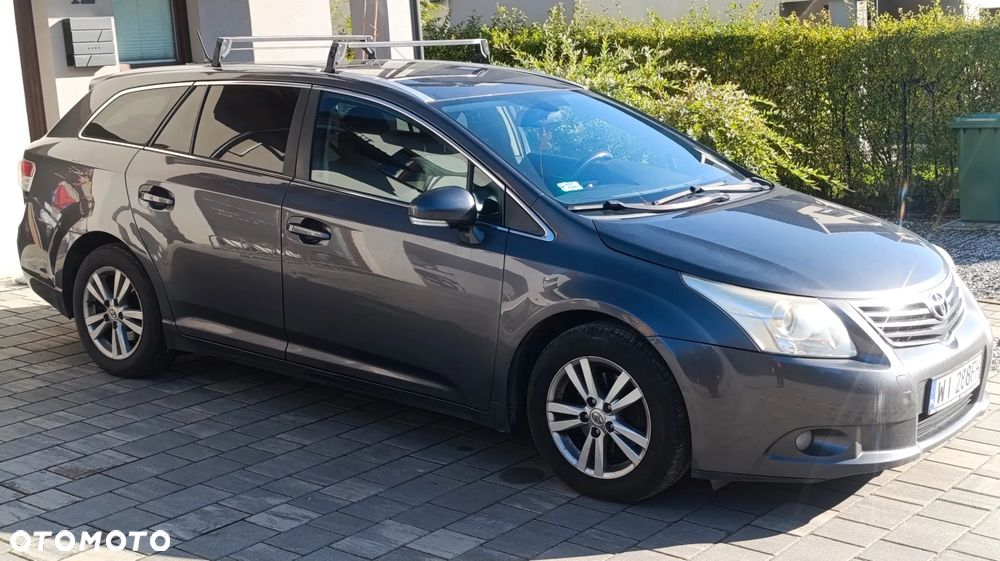 Toyota Avensis - 4