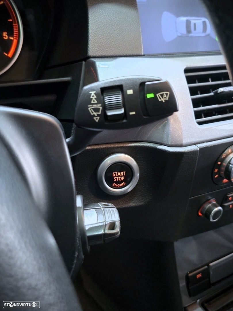 BMW 520 d Executive - 17