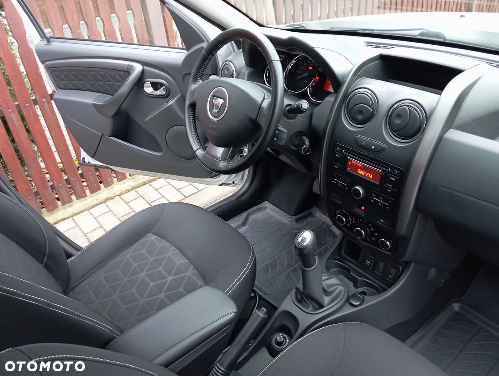 Dacia Duster 1.6 Laureate - 25