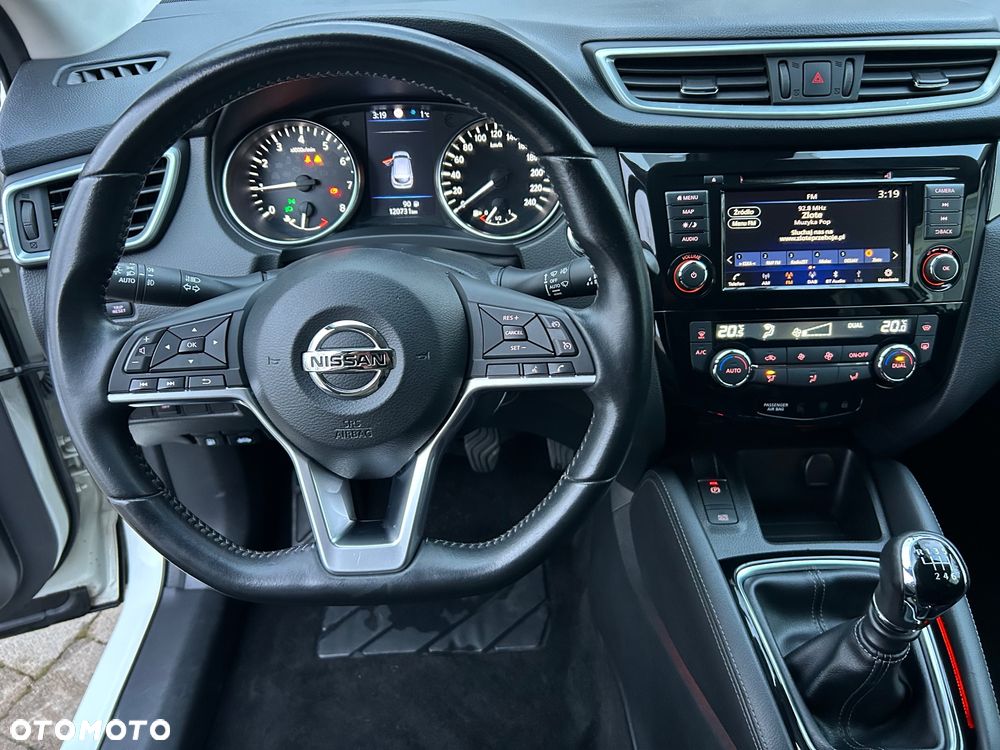 Nissan Qashqai 1.3 DIG-T SHIRO - 18