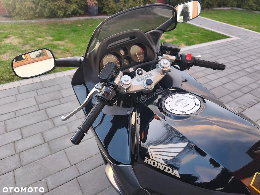 Honda CBR - 22