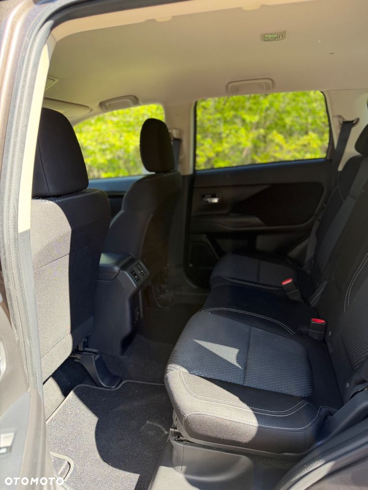 Mitsubishi Outlander 2.0 Intense + SDA 4WD CVT - 9