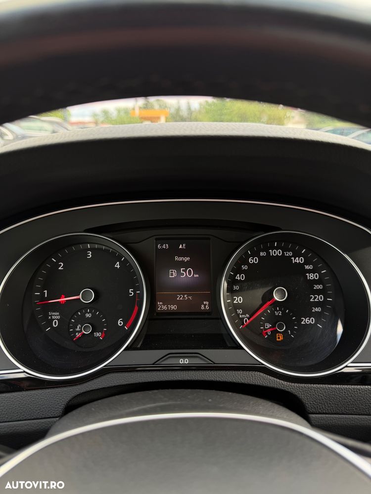 Volkswagen Passat 2.0 Blue TDI SCR Highline - 13