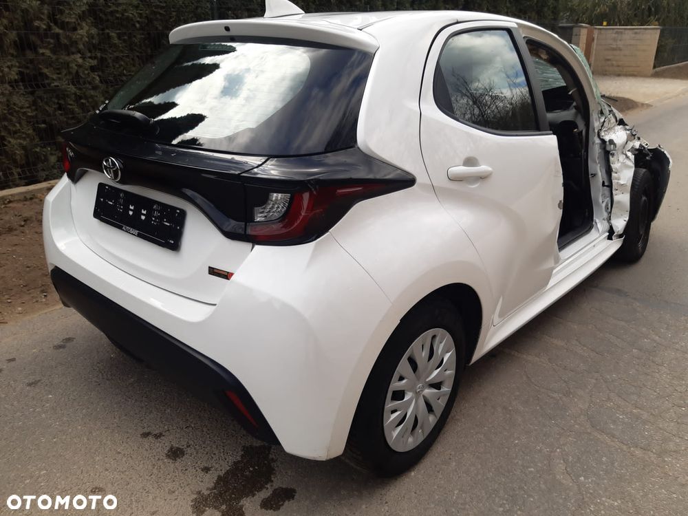 Toyota Yaris - 6