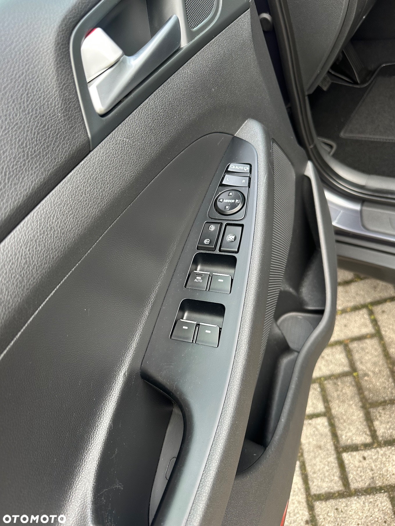 Hyundai Tucson 1.7 CRDI BlueDrive TourdePologne 2WD - 21