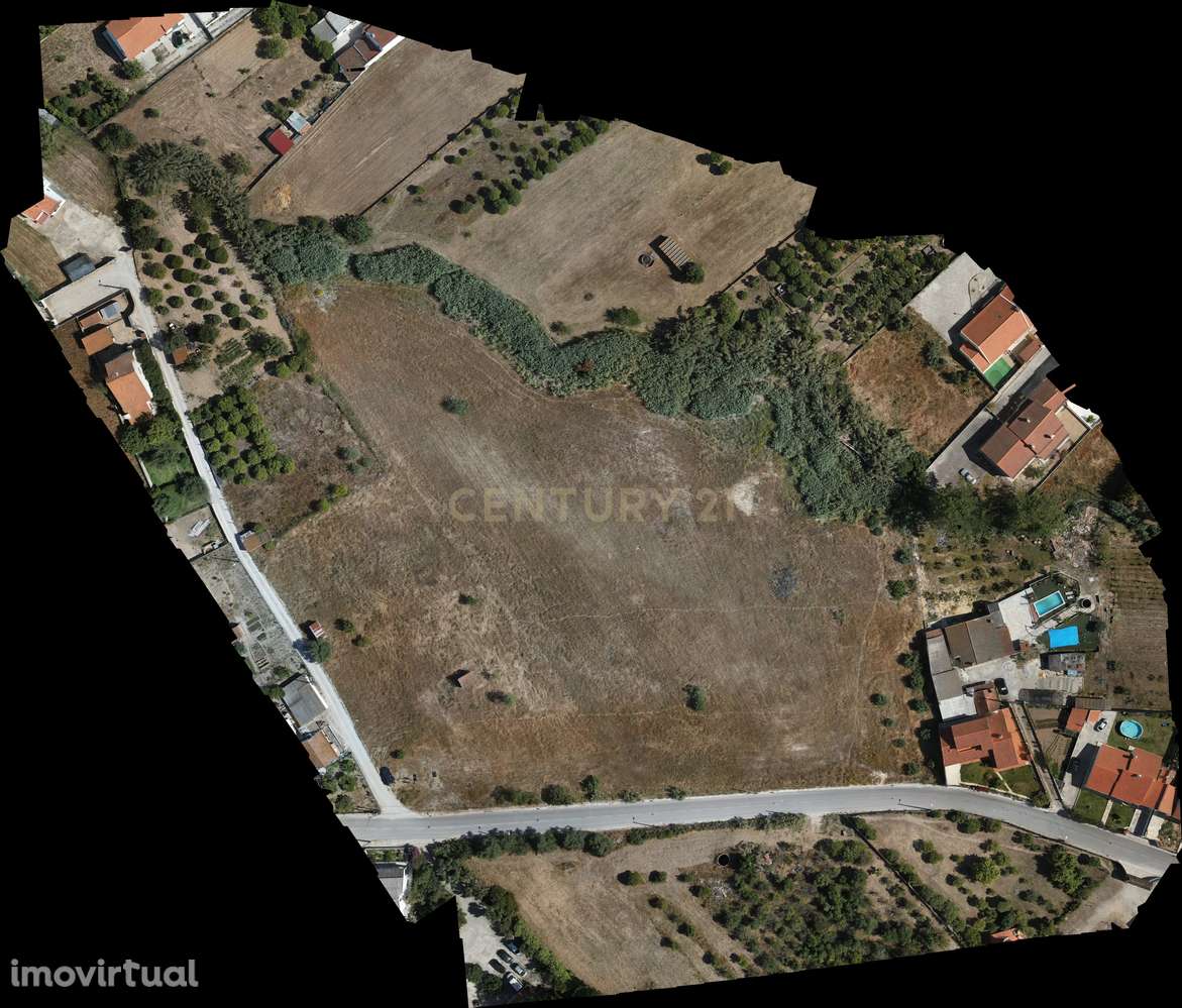 Terreno com 14.469m² possibilidade de construir 10 fogos - Grande imagem: 3/19