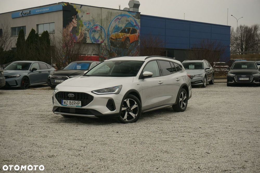 Ford Focus 2024 photo 2