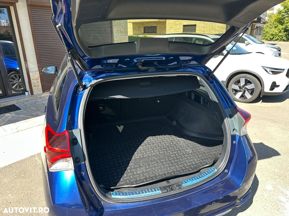 Toyota Auris 1.8 L VVT-i TS Hybrid Sol+ - 7