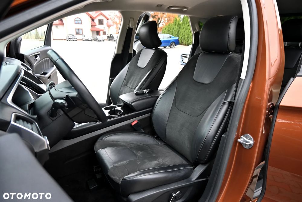 Ford Edge 2.0 TDCi Bi-Turbo 4x4 Sport - 36