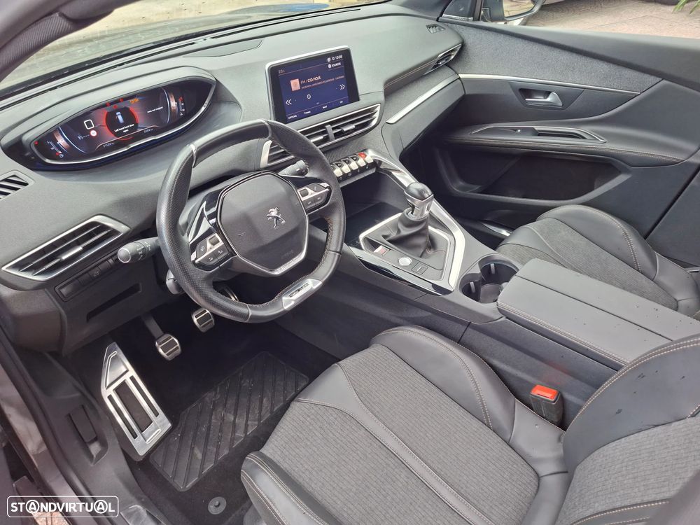 Peugeot 5008 1.2 PureTech GT Line - 16