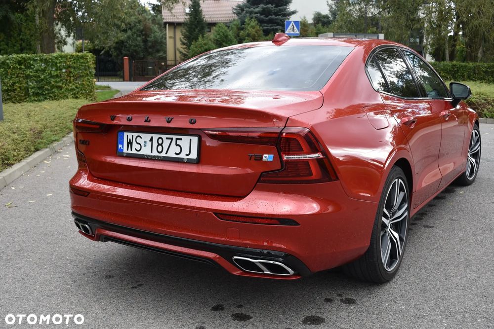 Volvo S60 T5 R-Design - 10