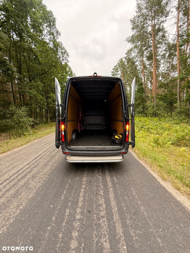 Mercedes-Benz SPRINTER - 13