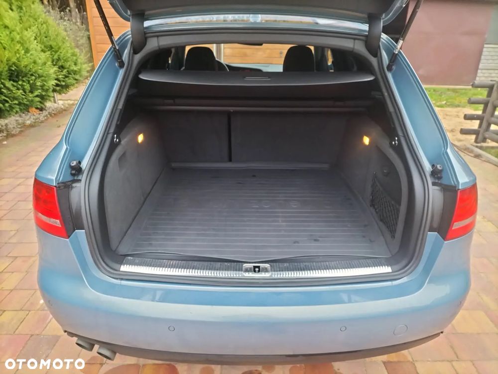 Audi A4 Avant - 6