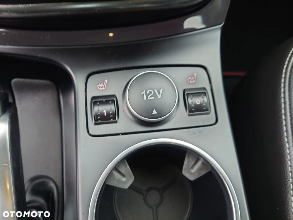 Ford Kuga 2.0 TDCi 2x4 Titanium - 10