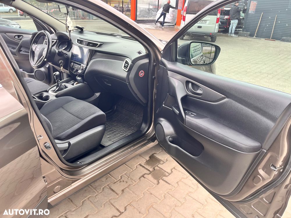 Nissan Qashqai 1.5 DCI N-Connecta - 11