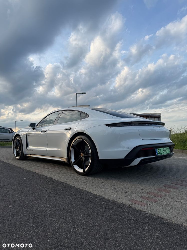 Porsche Taycan - 1