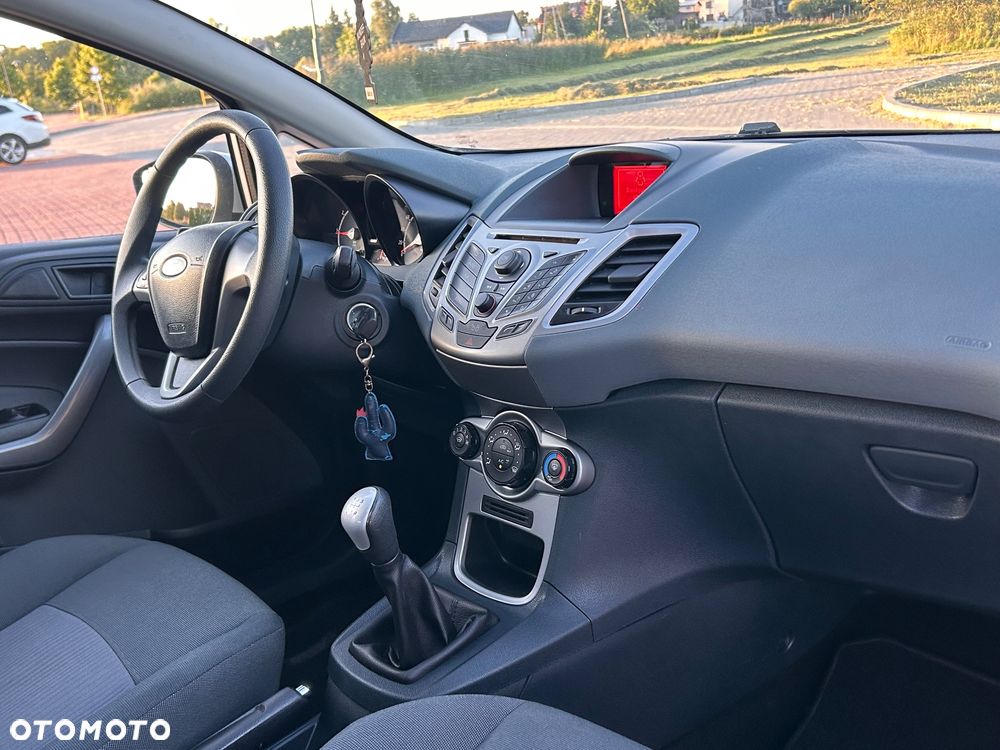 Ford Fiesta 1.25 Trend EU5 - 32