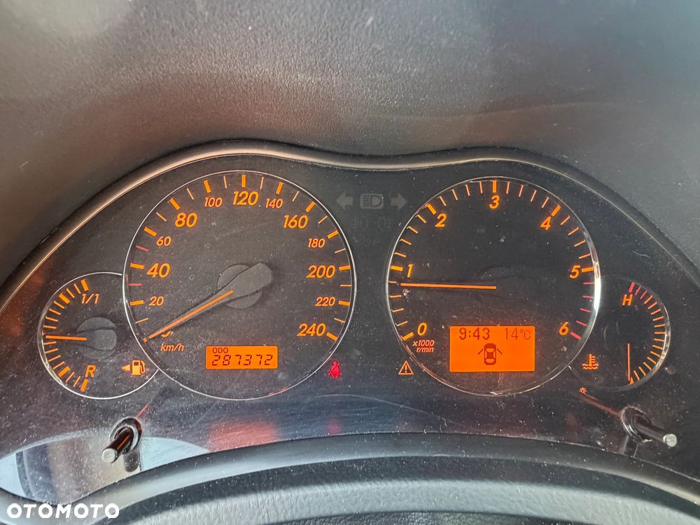 Toyota Avensis 2.0 D-4D - 7