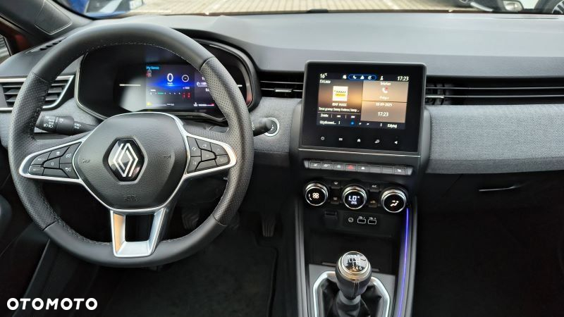 Renault Clio - 16