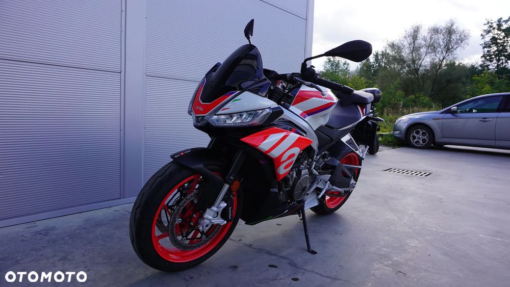 Aprilia Tuono - 4