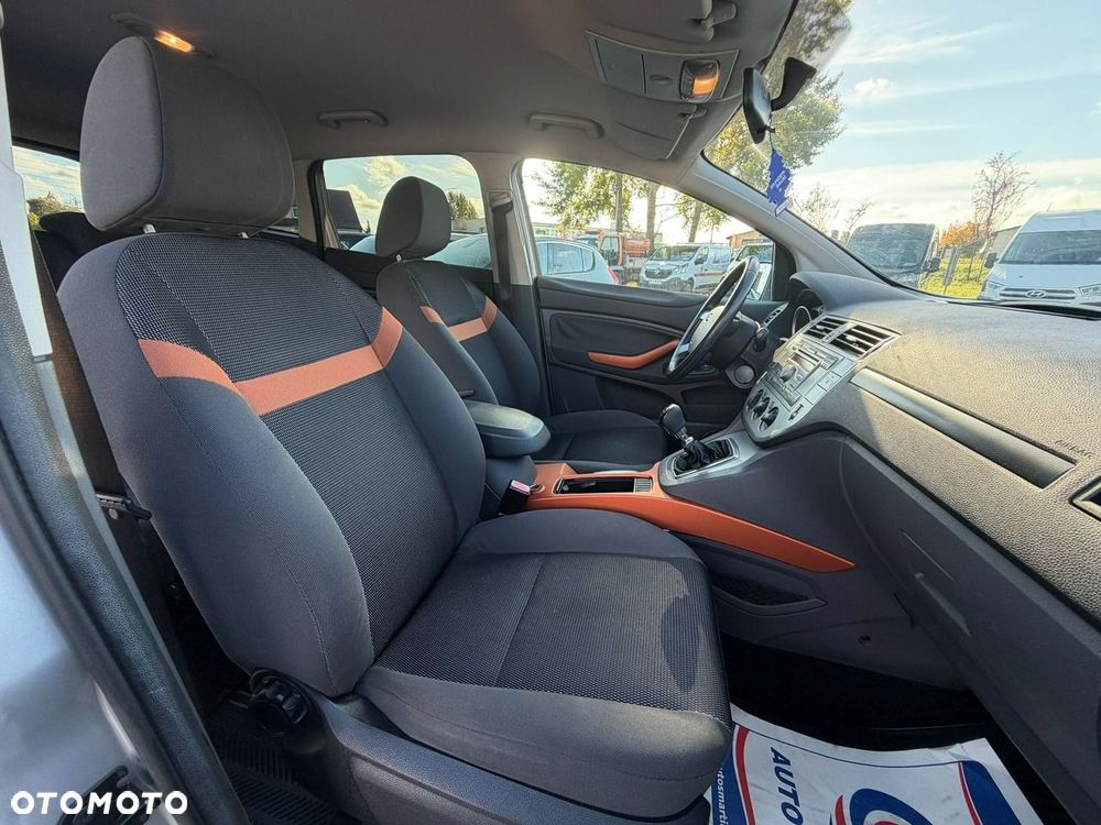 Ford Kuga - 14