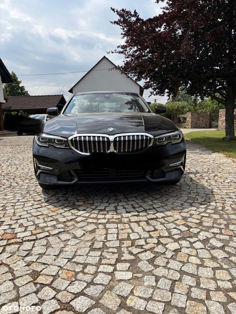 BMW Seria 3 318d - 11
