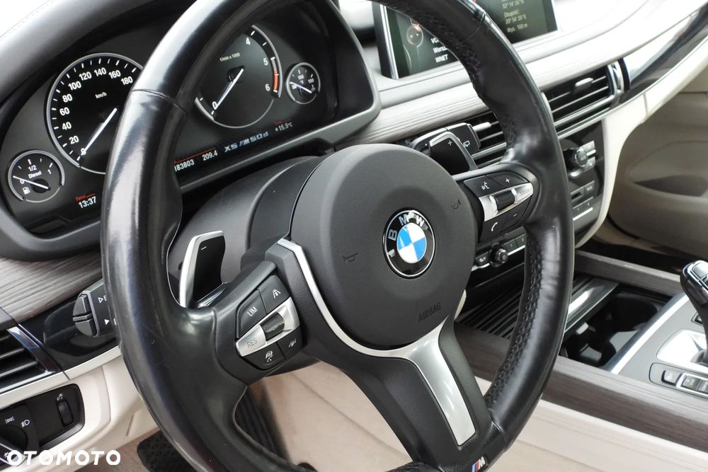 BMW X5 M M50d - 13