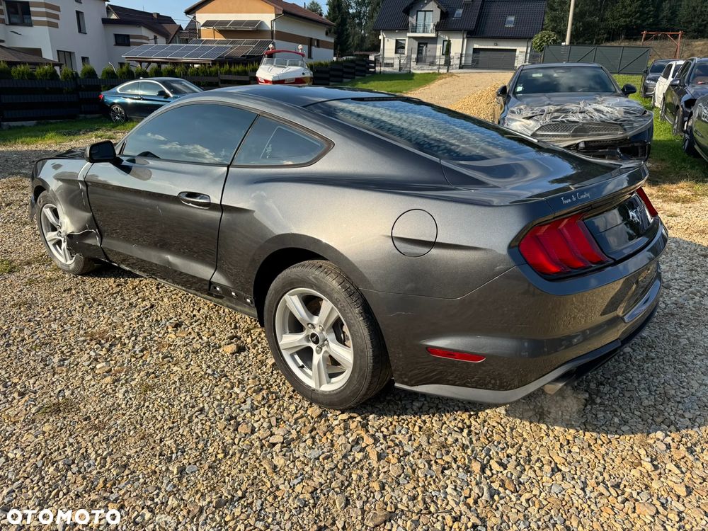 Ford Mustang Fastback 2.3 Eco Boost - 5