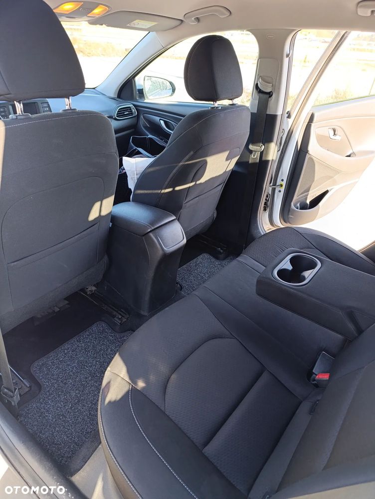Hyundai i30 1.4 Comfort - 17