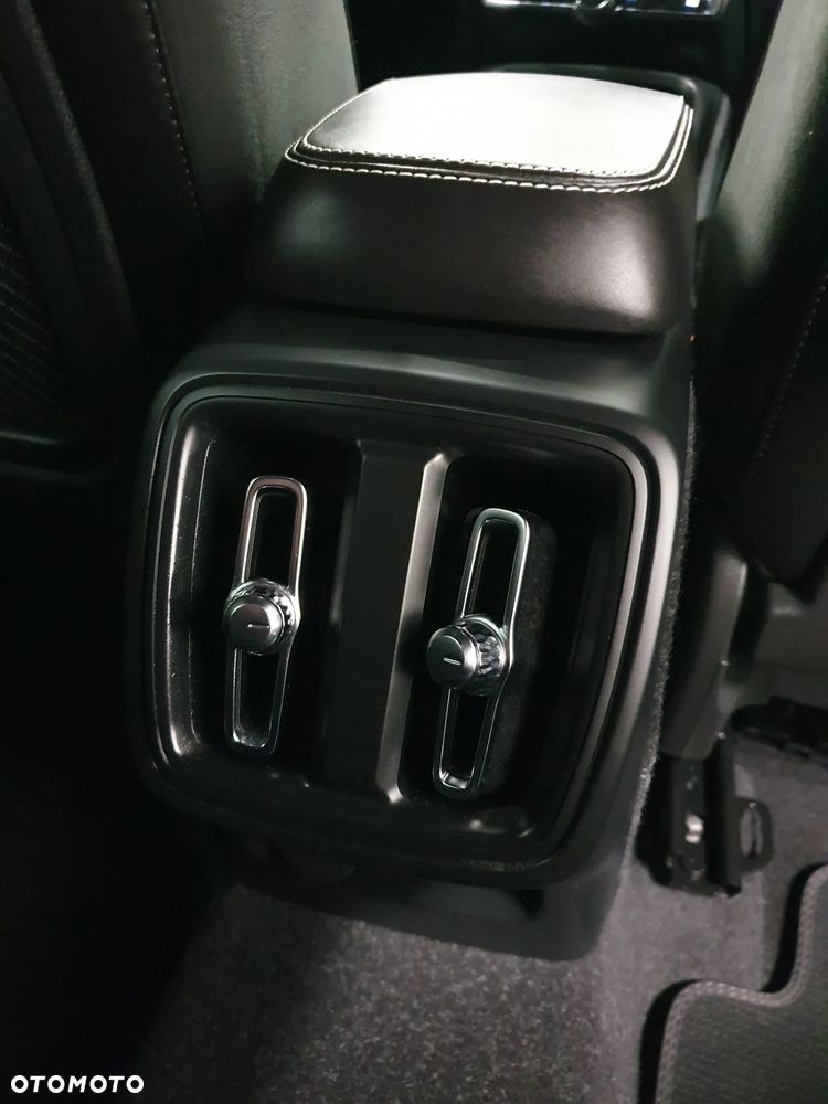 Volvo XC 40 D3 AWD R-Design - 18
