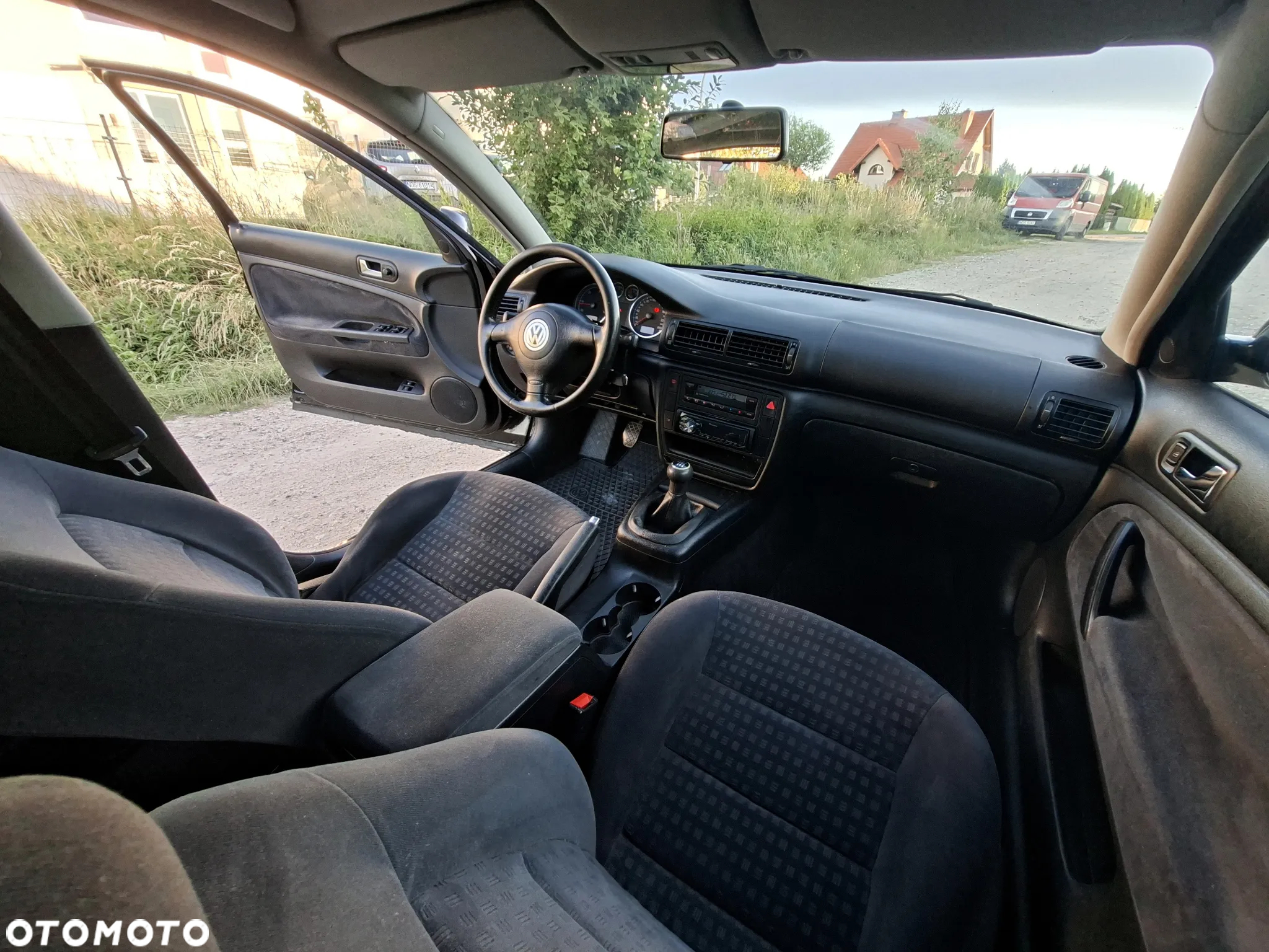 Volkswagen Passat 1.9 TDI Comfortline - 8