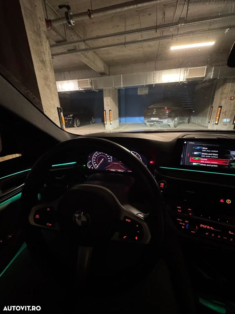 BMW Seria 5 520i AT - 12