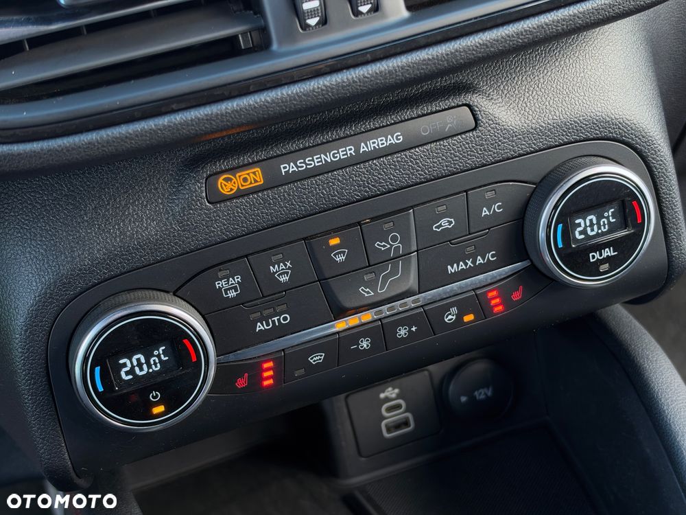 Ford Kuga - 32