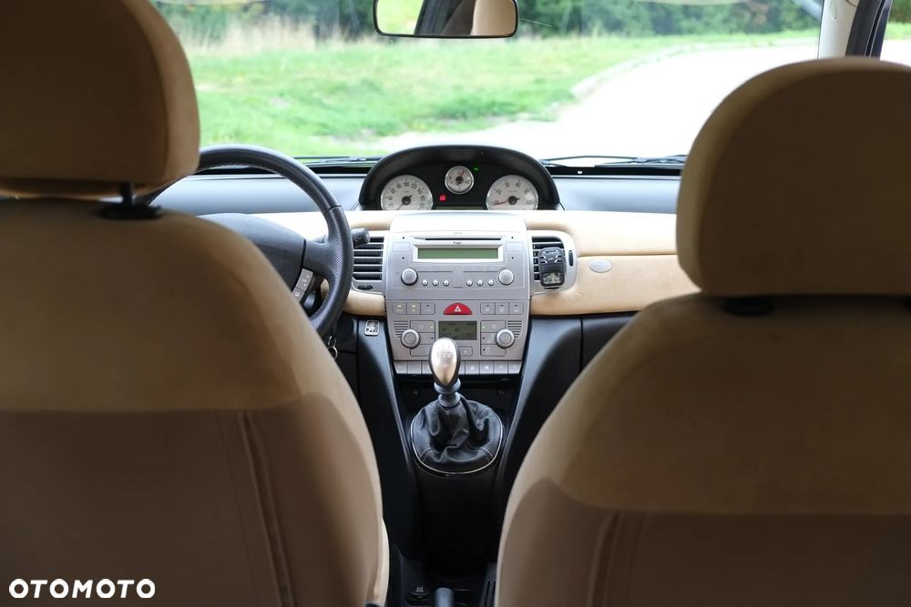 Lancia Ypsilon 1.4 8V Oro (4 os.) - 10