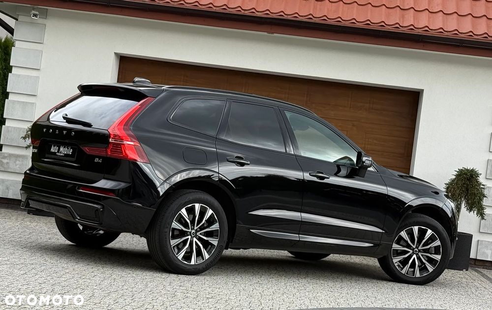 Volvo XC 60 B4 B Plus Dark - 4