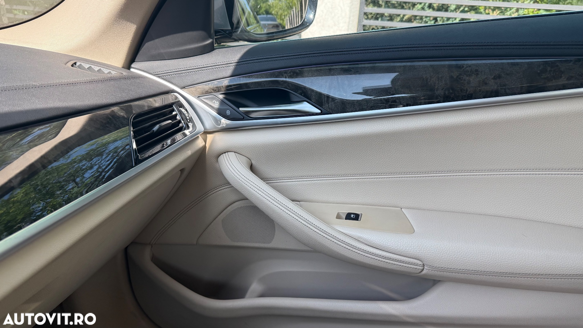 BMW Seria 5 520d xDrive AT - 9