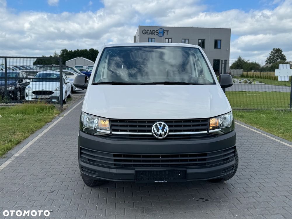 Volkswagen Transporter - 2