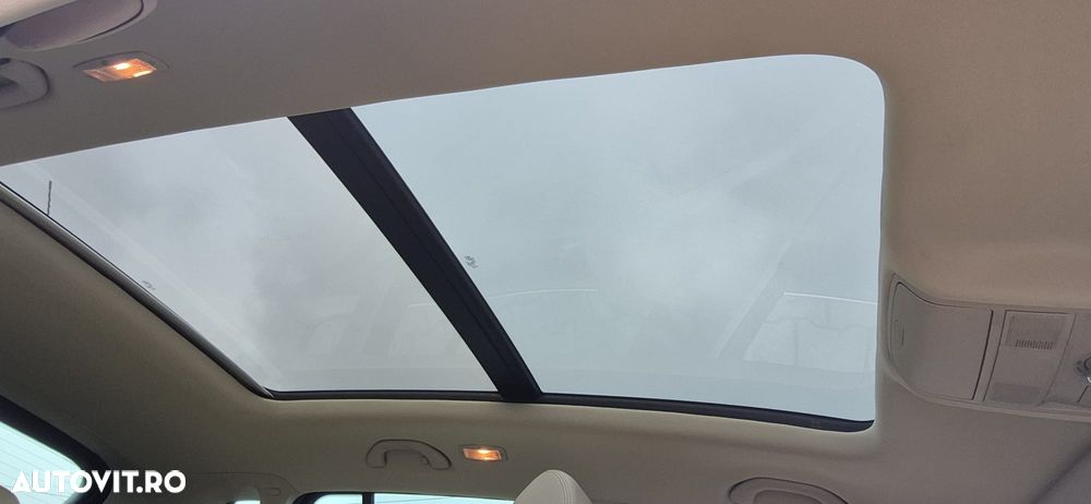 Volkswagen Tiguan - 9