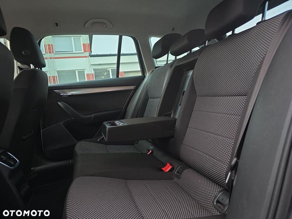 Skoda Octavia 1.6 TDI Ambition - 17